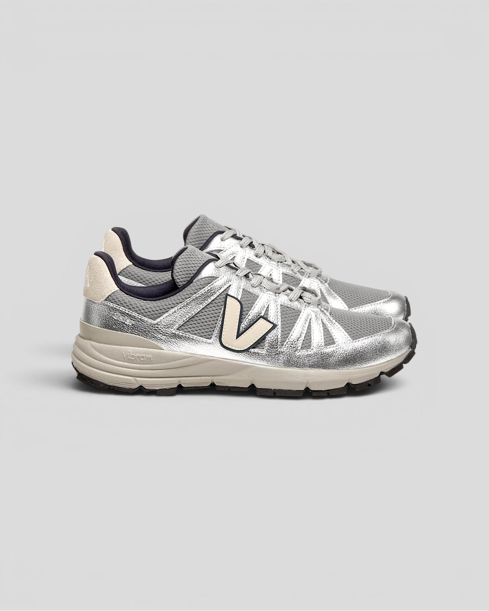 Veja || Salar Alveomesh - Pierre / Silver Veja