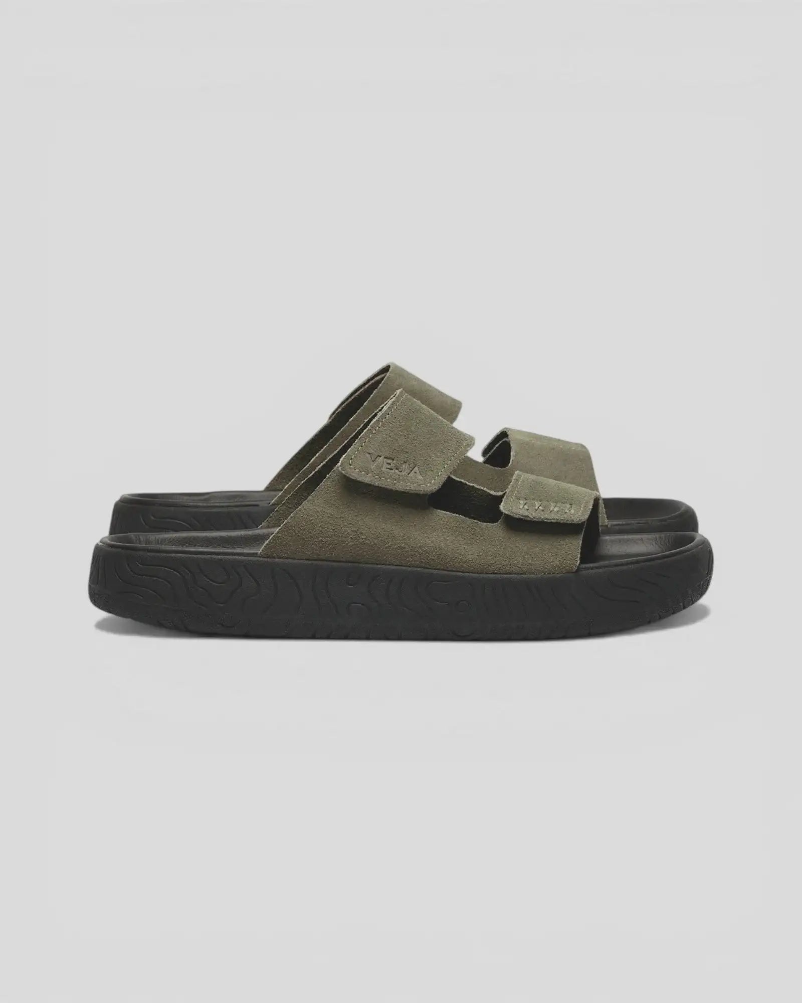 Veja || Etna - Kaki Black - M’ Veja